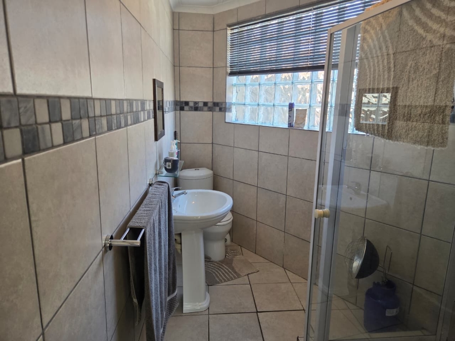 3 Bedroom Property for Sale in Pellissier Free State